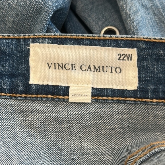 VINCE CAMUTO Grommet Detail Jeans - Picture 3 of 11